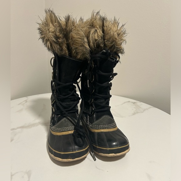Sorel Joan of Ark Trail Boots - Picture 2 of 4